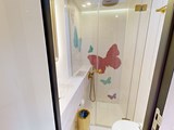 Sunreef 60 Eco Sailing - stbd fwd double bunk bathroom